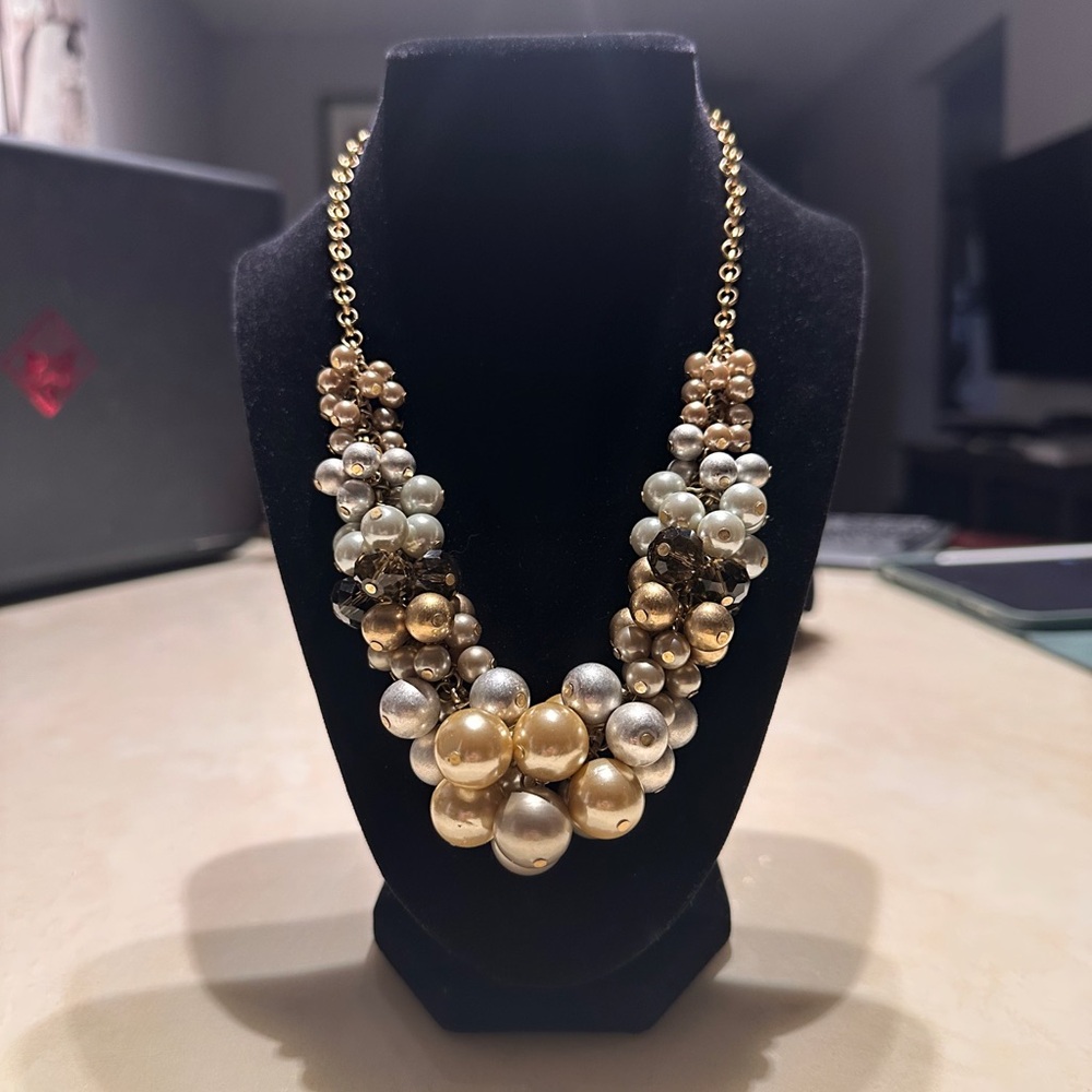 GOLD STYLE PEARL NECKLACE ‘Aurelian Sand’